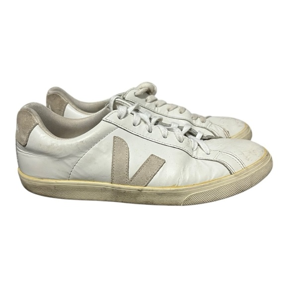 Veja Shoes - Veja Women's Lace Up Sneakers Size 9 White
